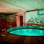 Alpen Charme - D'hotes Et 3* Gsteig