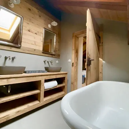 לינה וארוחת בוקר Alpen Charme - D'hotes Et 3*